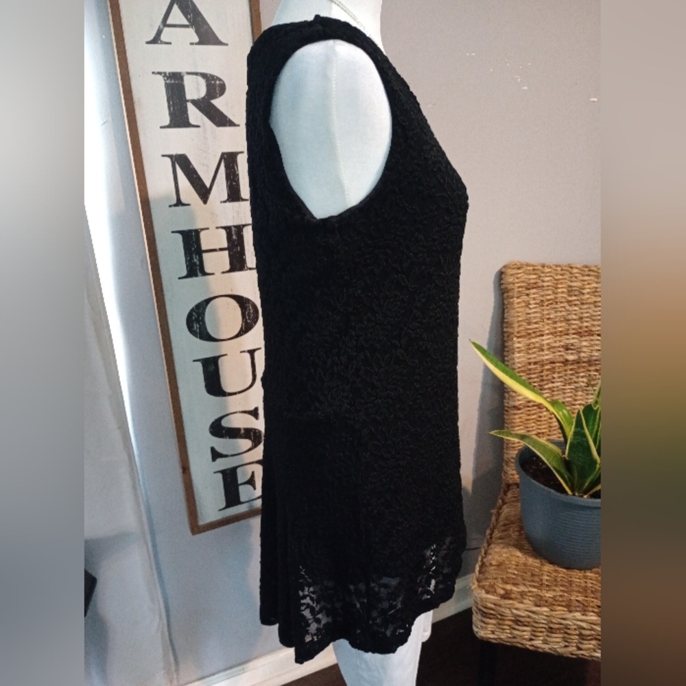 Susan Graver Black Lace Sleeveless Top Size Small - Picture 7 of 16